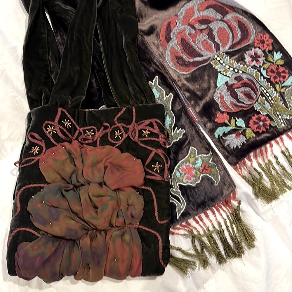 Velvet silk embroidery bag